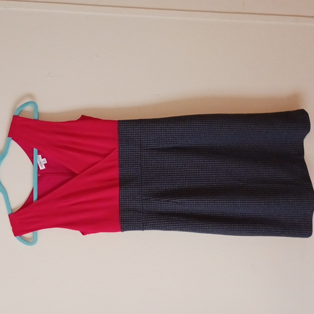 Merona Dress Size 8 Color Red & Grey